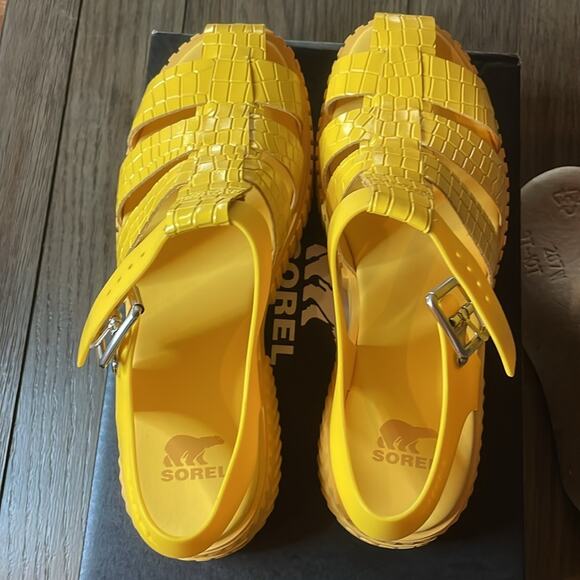 NIB Sorel Ona Streetworks Fisherman Mid women's sandal yellow size 9.5 - Picture 6 of 12